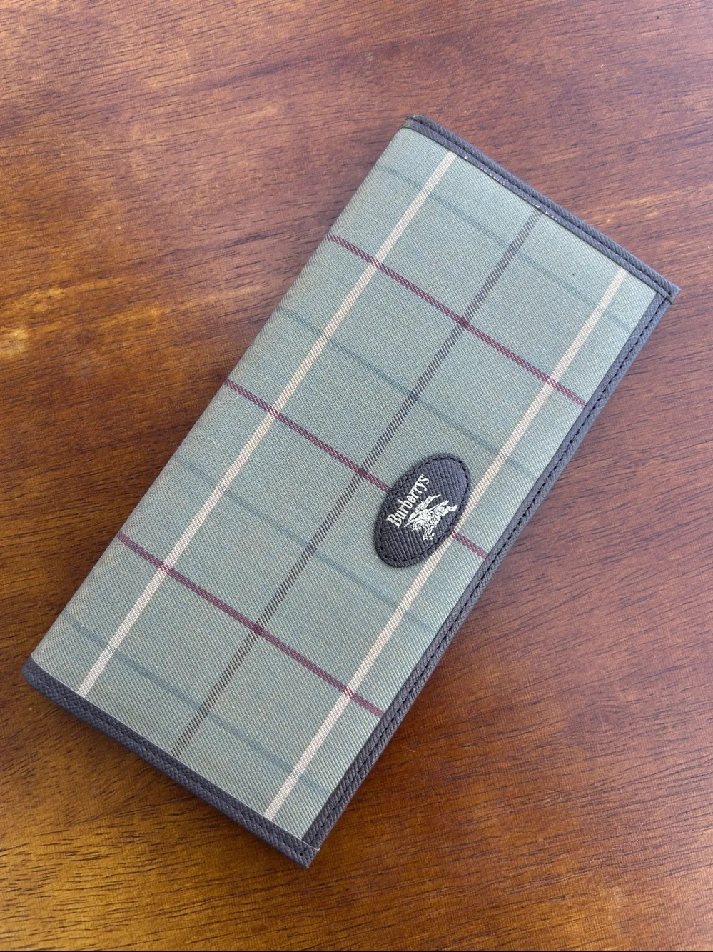 Burberrys bifold long wallet